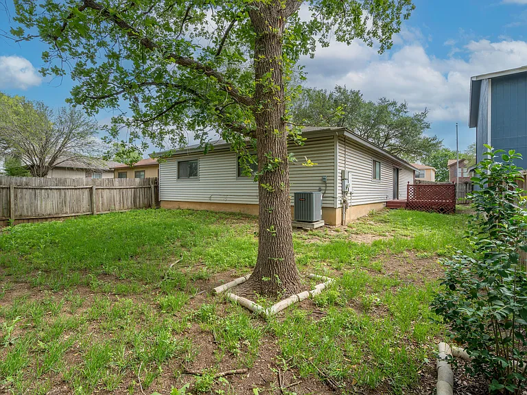 15503 Walnut Creek Dr — Photo 21