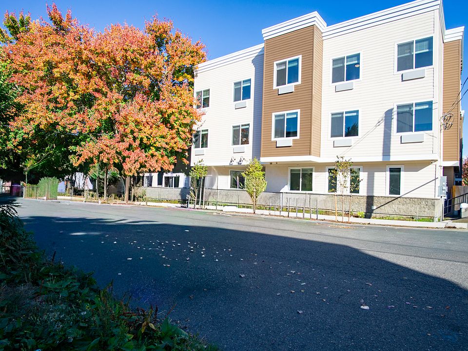 1st image of 1627 N Willis Blvd #211