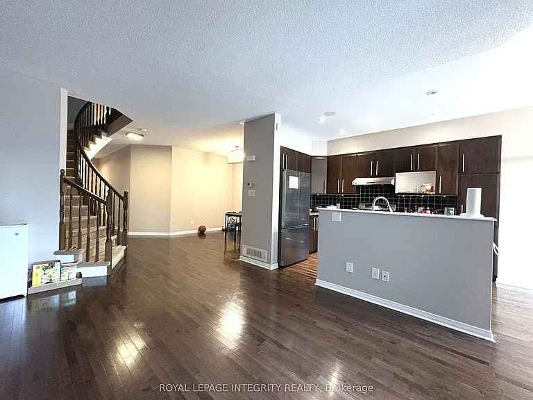 254 Badgeley Ave — Photo 17