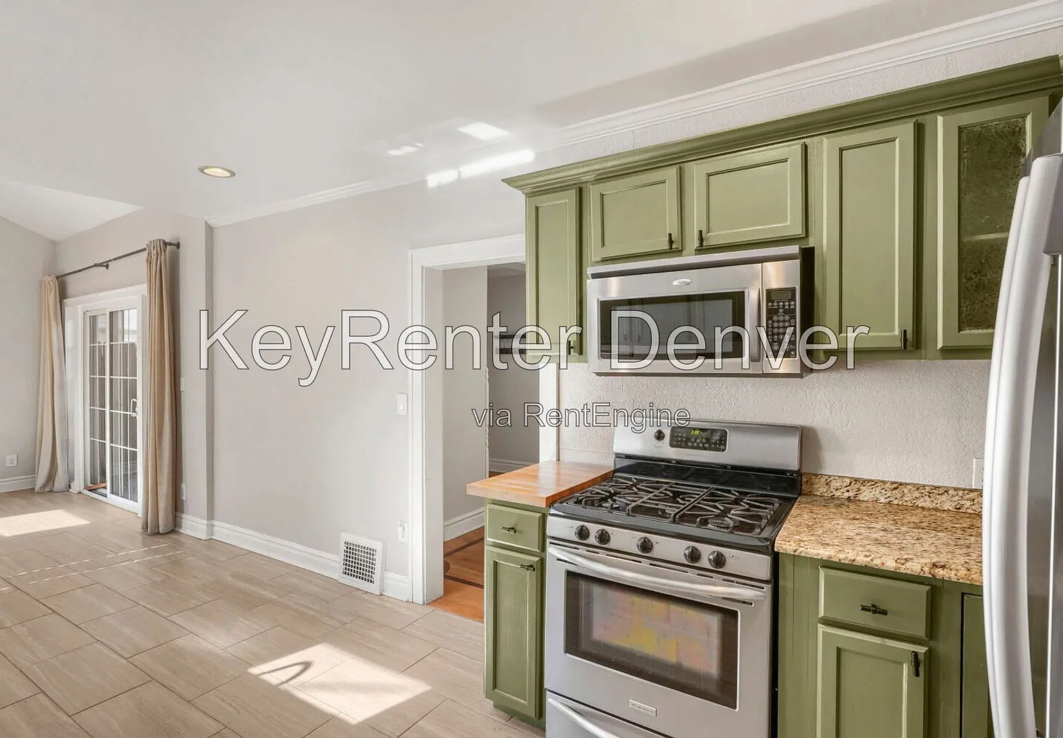 2 bed, 2.0 bath, 1362 sqft, $3,300 — Photo 4