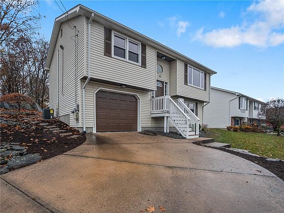 3rd image of 45 Lake Garden Dr