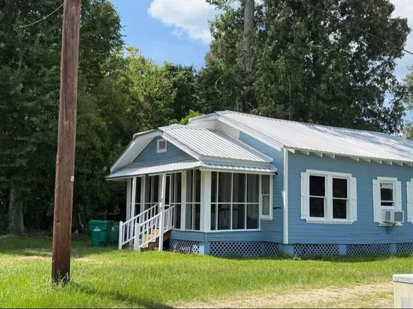 713 W 6th St, Bogalusa, LA 70427