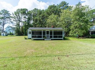 63 Marynetta Ave, Deltaville, VA 23043