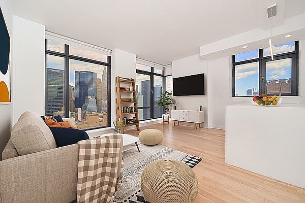 1st image of 49 E 34th St #30