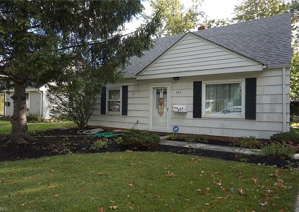 1st image of 353 E 232nd St