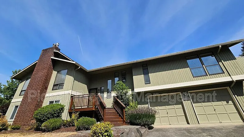 3 bed, 2.5 bath, 2924 sqft, $3,100 — Photo 4