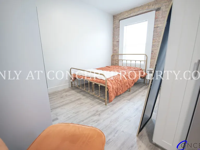First Avenue Flats — Photo 53