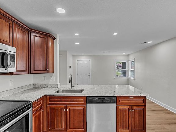 2nd image of 543 Draper Dr