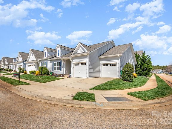 3rd image of 40104 Crooked Stick Dr