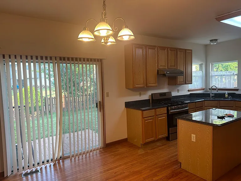 1370 Briar Creek Dr — Photo 17