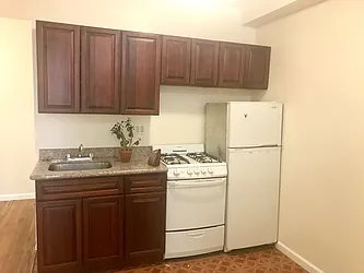 Rented by Lucky Apt Inc