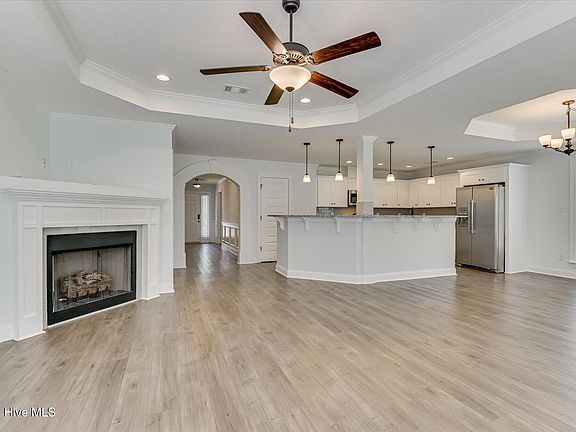 5th image of 705 Perth Court
