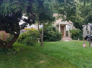 251 Spring Valley Ave, Hackensack, NJ 07601