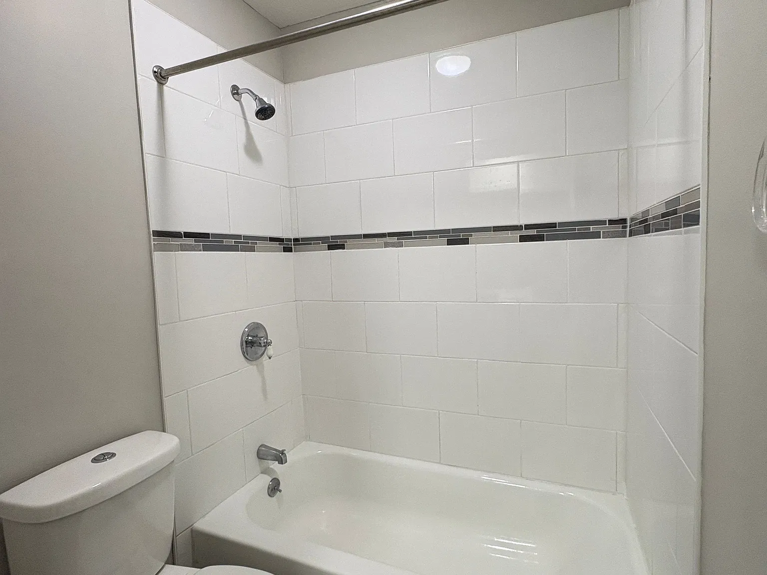 Bellagio West Living — Photo 2