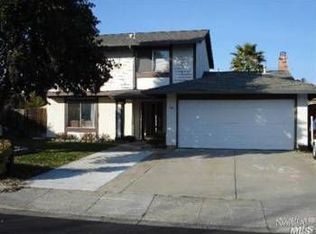 107 Shefield Dr, Vacaville, CA 95687
