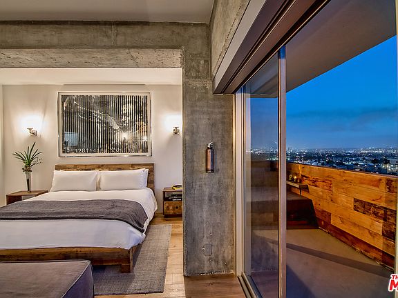 4th image of 7135 Hollywood Blvd APT 1103