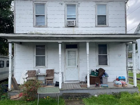 1011 W Maple St, Valley View, PA 17983