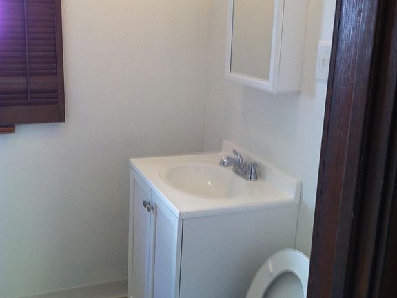 5th image of 2119 N Laramie Ave APT 2F