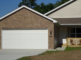 694 Dearborn Rd #A, Valparaiso, IN 46385