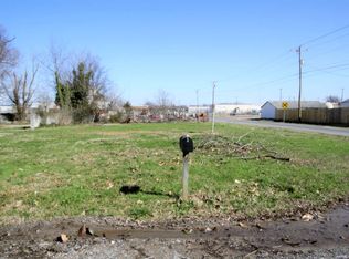 2403 Elmwood Ave, Paducah, KY 42001