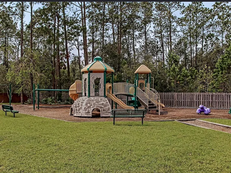 685 Tree Swallow Ct — Photo 24