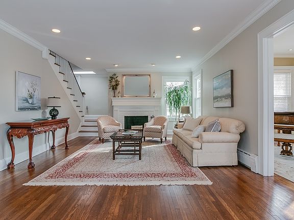Spacious & Bright 