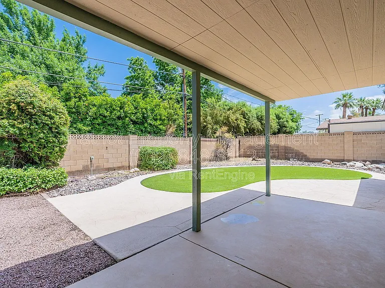 110 W Seldon Ln — Photo 46
