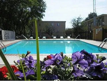 Davern Park Apartments — Photo 21