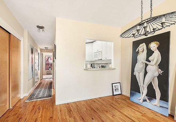 4th image of 720 10th Ave APT 3