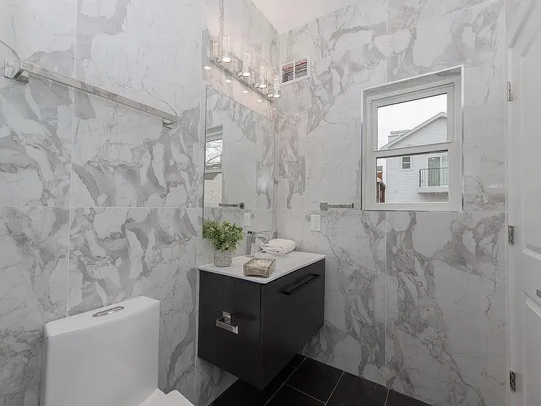 90 Ferry St #1 — Photo 15