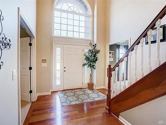 5th image of 9484 Parkside Dr
