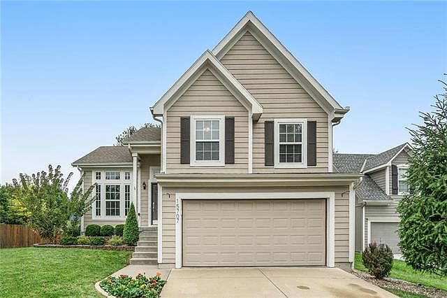1st image of 15707 S Summertree Ct