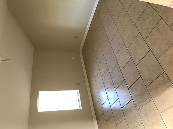 5th image of 4029 N Redondo Ave