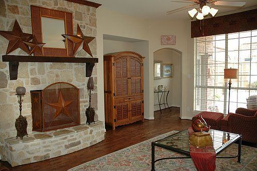 1912 Marshall living room