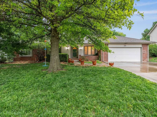 4711 N Farmstead St, Bel Aire, KS 67220