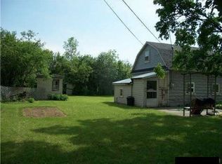220 Monroe St, Sackets Harbor, NY 13685