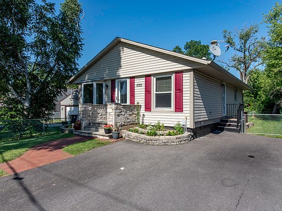 3rd image of 1025 Shady Lane Ct