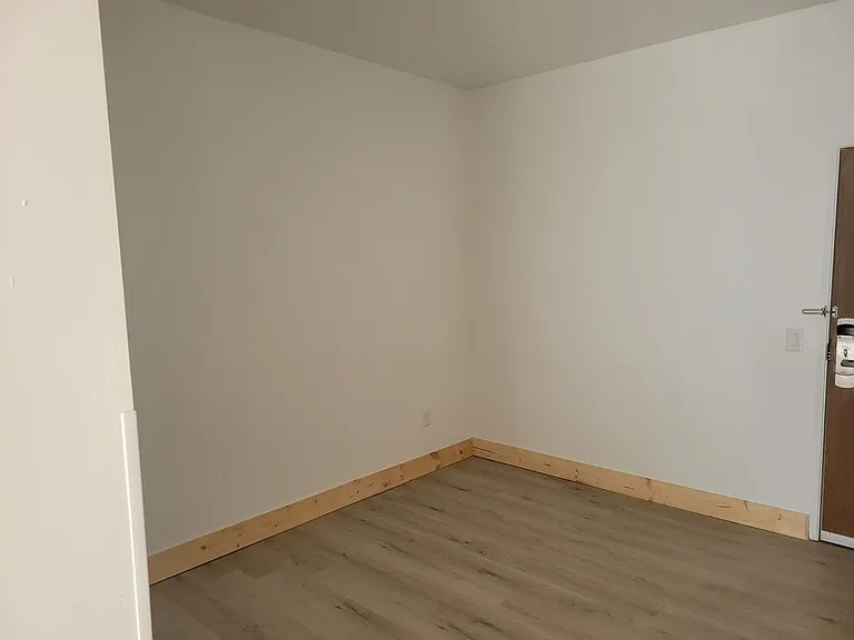 Ski Town Apartments — Photo 79