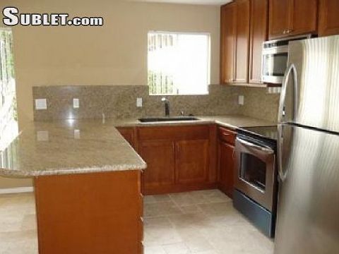 4th image of 1031 S Mollison Ave Unit E