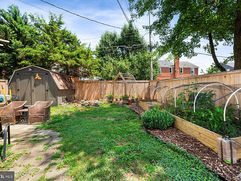 6011 Williamsburg Rd — Photo 30