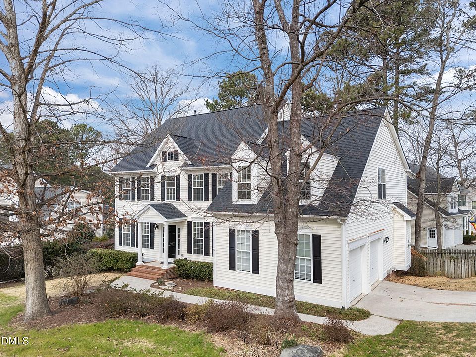 1st image of 1111 Fairfax Woods Dr