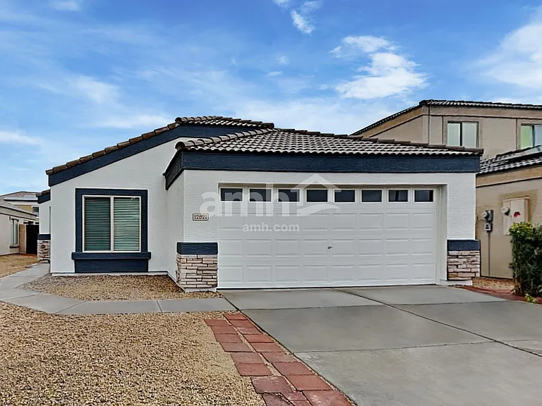 12821 W Myer Ln — Photo 1