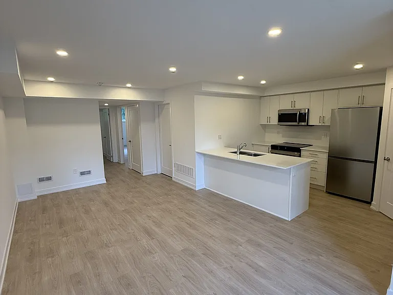42 Lowes Rd W #115 — Photo 3