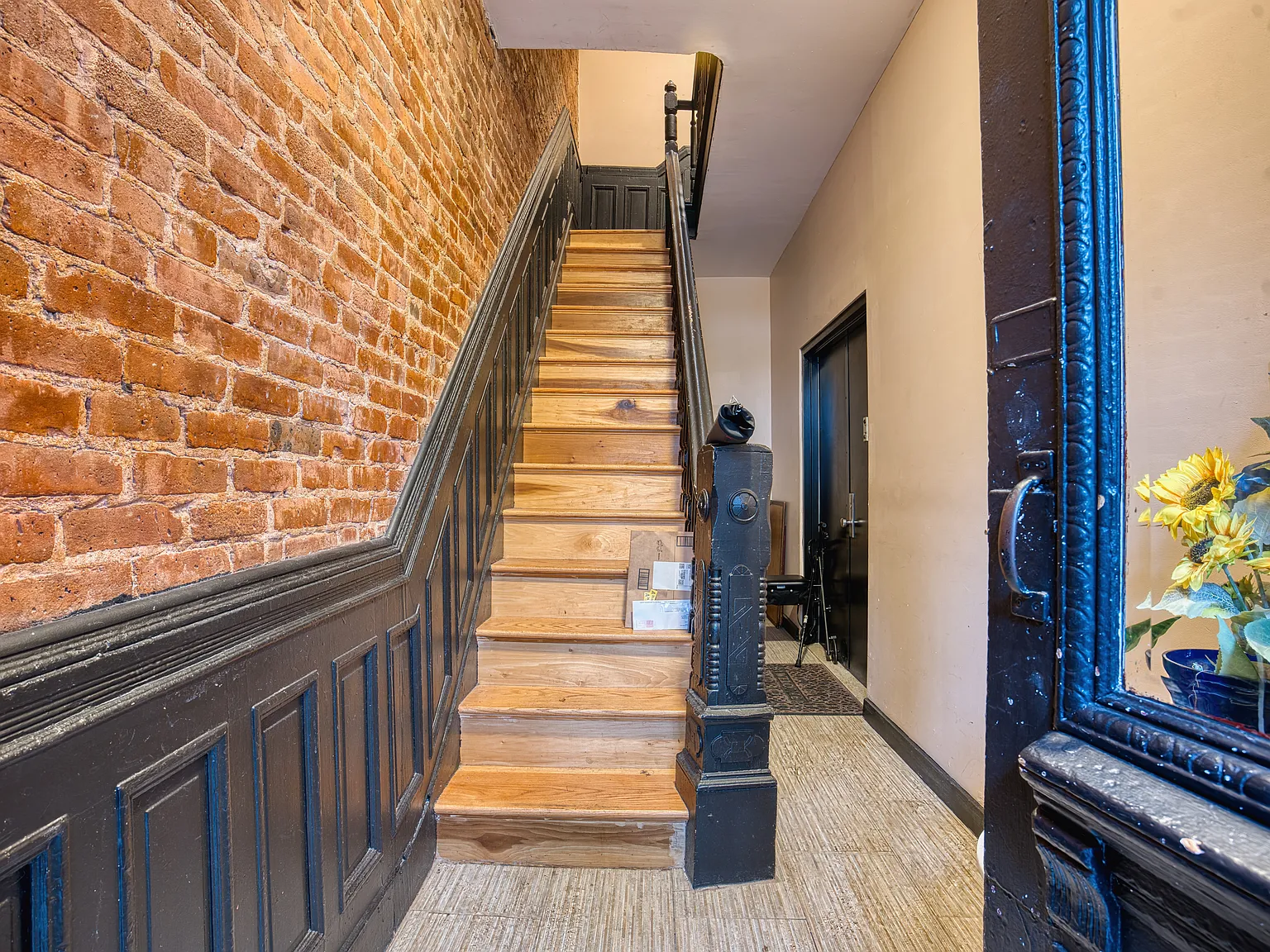 1104 Jefferson Avenue — Photo 3