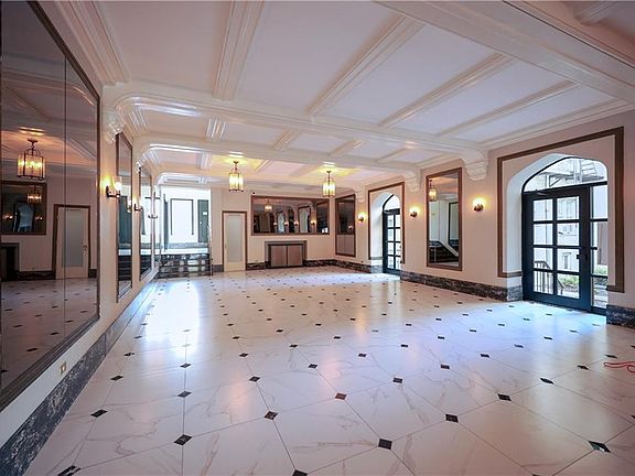 4th image of 9031 Fort Hamilton Pkwy APT 1I