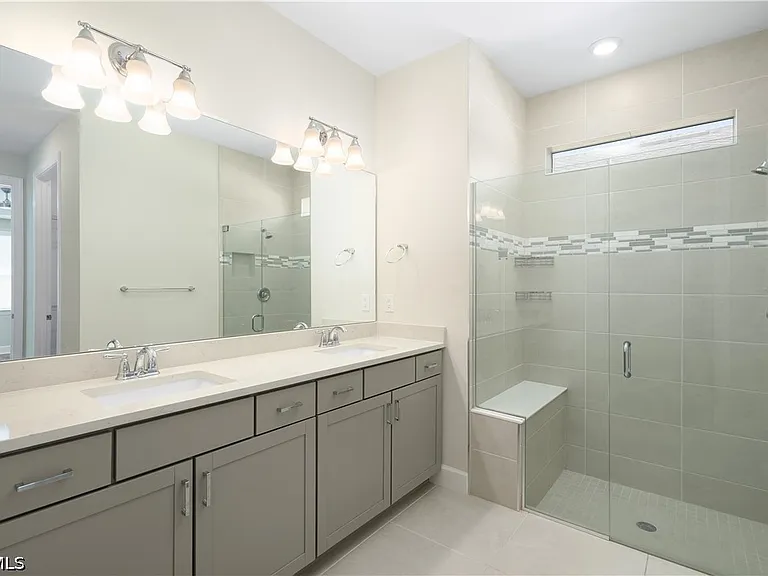 42186 Edgewater Dr — Photo 13