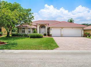 5430 NW 109th Ln, Coral Springs, FL 33076