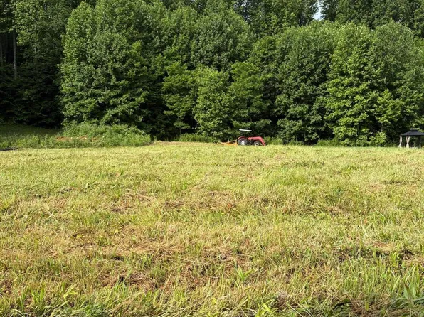 197 Tennessee #32, Cosby, TN 37722