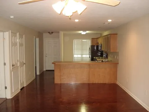7 Rolling Brook Dr — Photo 5