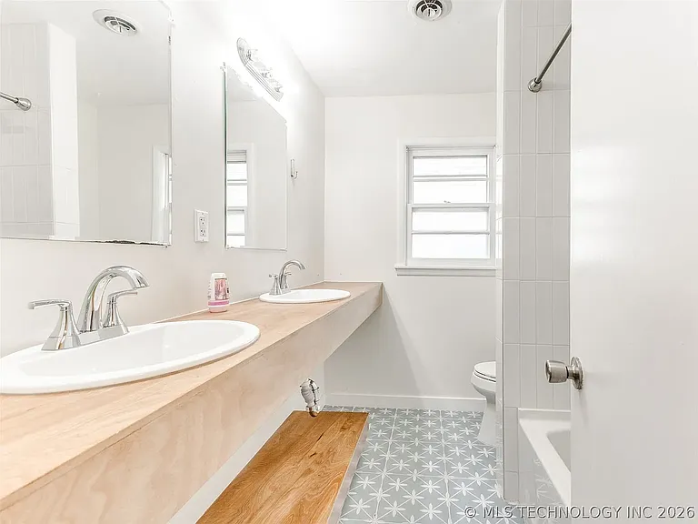 3921 E 37th Pl — Photo 10